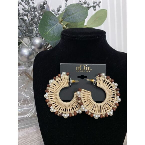 nOir Jewelry Beaded Pearl Hoop Earrings - Picture 1 of 3